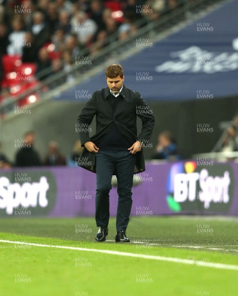 160917 - Tottenham Hotspur v Swansea City - Premier League - Mauricio Pochettino manager of Tottenham Hotspur looks frustrated