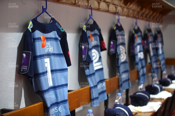 201017 - Toulouse v Cardiff Blues - European Rugby Challenge Cup - Cardiff Blues dressing room