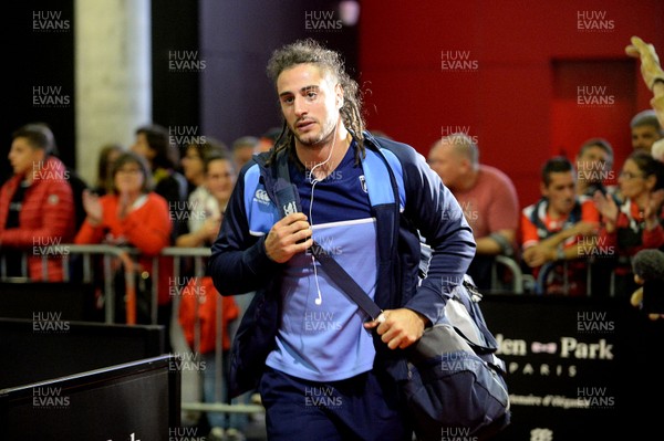 201017 - Toulouse v Cardiff Blues - European Rugby Challenge Cup - Josh Navidi of Cardiff Blues arrives