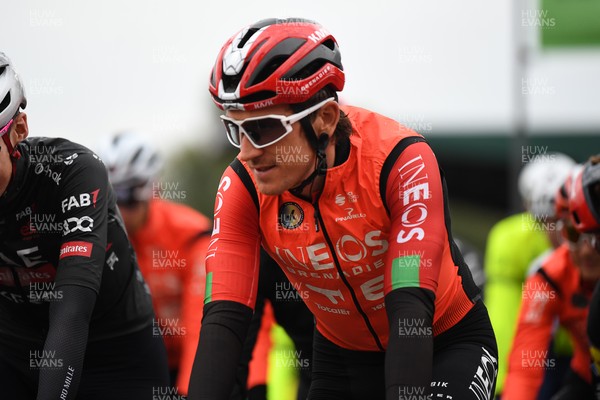 070925 - Picture shows Geraint Thomas as he embarks on his last ever  race in Wales leaving the Geraint Thomas National Velodrome of Wales and takes on the last leg of the Tour of Britain from Newport to Cardiff to end his career