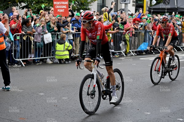 070925 - Picture shows an emotional Geraint Thomas as he crosses the finish line in Cardiff in his last ever race in Wales in the final stage of the Tour of Britain from Newport to Cardiff to end his career