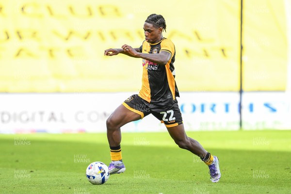 130925 - Tranmere Rovers v Newport County - Sky Bet League 2 - Habeeb Ogunneye of Newport County makes a break with the ball