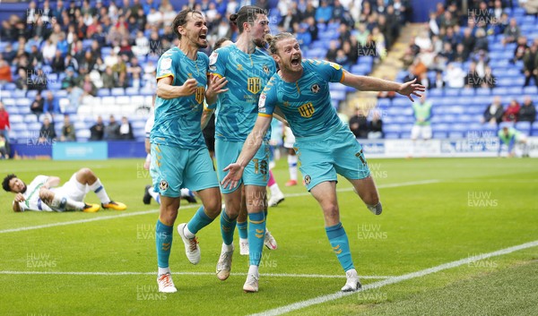 210821 - Tranmere Rovers v Newport County - Sky Bet League 2 - Alex Fisher of Newport County celebrates scoring the 1st goal of the match with Ed Upson of Newport County and Finn Azaz of Newport County