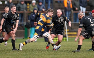 170126 - Treorchy v Aberdare - Admiral National Championship - East - Owen Young of Aberdare 
