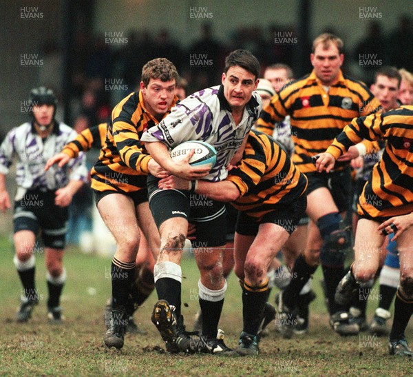 161295 - Treorchy v Kidwelly - Scott Eggar drives through the defence