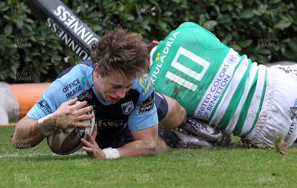 130216 - Treviso v Cardiff Blues - Guinness PRO12 -  Blaine Scully of Blues scores a try