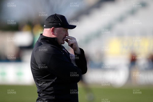 070418 - Benetton Treviso v Dragons - Guinness PRO14 -  Head Coach Bernard Jackman of Dragons during the warm up