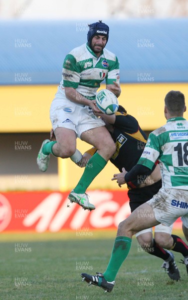 08.12.07  Treviso v Gwent Dragons Treviso's Silvio Orlando  gets airborne.  