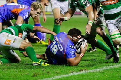 011016 - Benetton Treviso v Scarlets - Guinness Pro12 -Werner Kruger scores try