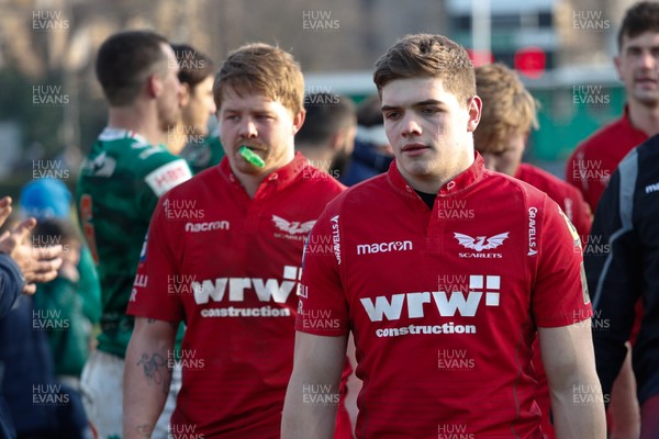 110218 - Benetton Treviso v Scarlets - Guinness Pro14 - Round 14 - Corey Baldwin and  Steff Hughes look dejected following the match