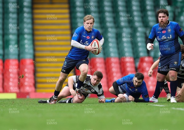 190426 - Tumble v New Dock Stars, Mens Division 3 Cup Final - Tom Lewis of New Dock Stars breaks away