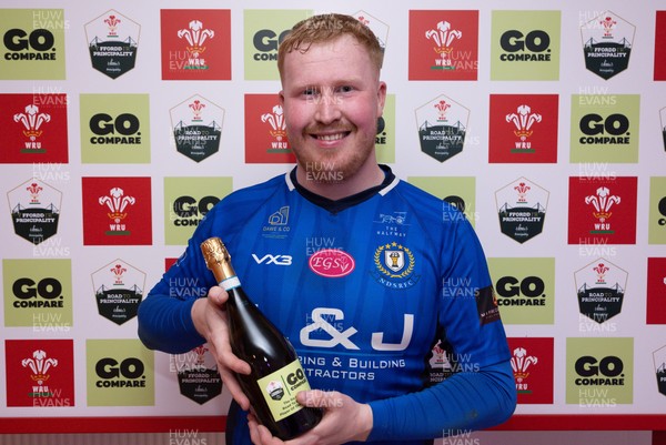 190426 - Tumble v New Dock Stars, Mens Division 3 Cup Final - Player of the Match Adam Healy of New Dock Stars Captain