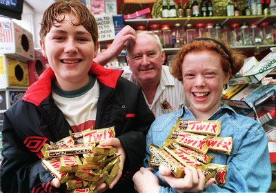 Twix Bar Winners 011094