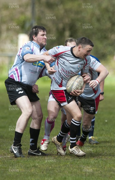 040513 - Tycroes v Neyland - SWAEC League 4 West -  Tycroes run with the ball