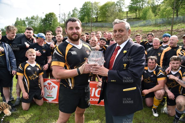 120518 - Tylerstown v Old Pens - WRU National Division 3 East Central B -  WRU Representative Ray Wilton presents the trophy to Tylorstown captain Chris Lloyd 