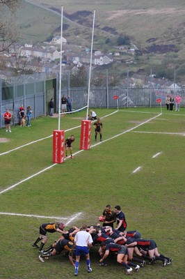 28.04.10 -  Tylorstown v Penarth - Swalec League Three South West -  