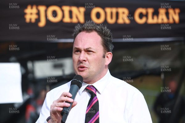 150423 - UK International Gay Rugby Grand Finals - IGR League secretary John Kelly makes a speech