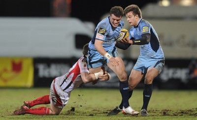 03.04.10 - Ulster v Cardiff Blues - Magners League - Jamie Roberts of Cardiff Blues breaks. 