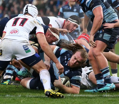 011218 - Ulster v Cardiff Blues - Guinness PRO14 -  Cardiff Blues Kristian Dacey scores a try