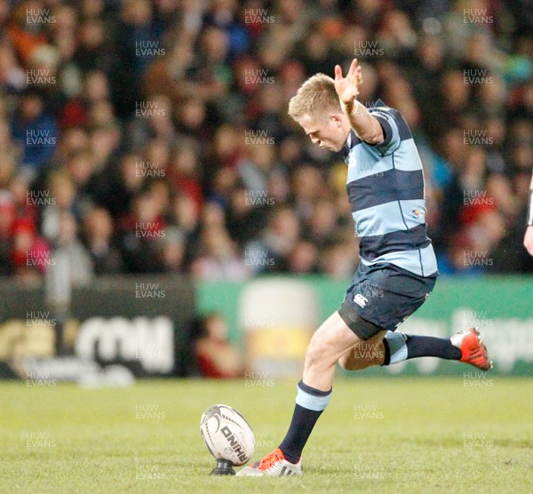 270315 - Ulster v Cardiff Blues - Guinness PRO12 - Gareth Anscombe of Cardiff converts a penalty   (c) Huw Evans Agency