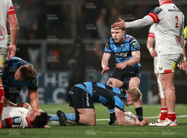 310126 - Ulster v Cardiff Rugby - United Rugby Championship - Johan Mulder of Cardiff reacts after scoring his side's first try 