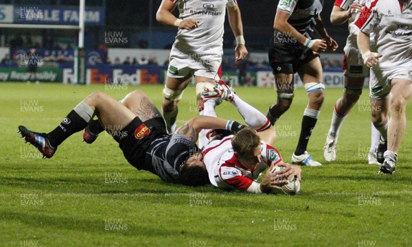 121012 Ulster v Castres - Heineken Cup - Paul Marshall scores Ulster's third try of the evening  