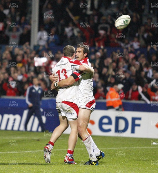 121012 Ulster v Castres - Heineken Cup - Ruan Pienaar is congratulated by Darren Cave on scoring the fourth and bonus point try for Ulster 