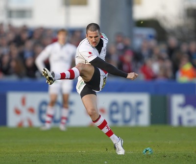 12.11.11  Ulster v Clermont Auvergne Ian Humphreys kicks the first penalty for Ulster. 