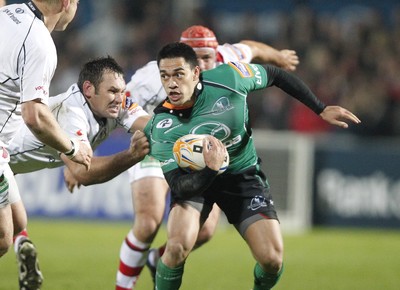 05.11.11 - Ulster v Connacht - RaboDirect Pro 12 Miah Nikora  of Connacht tackled by Pedrie Wannenburg of Ulster 