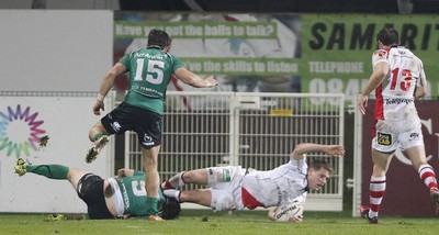 05.11.11 - Ulster v Connacht - RaboDirect Pro 12 Craig Gilroy scores the first try for Ulster 