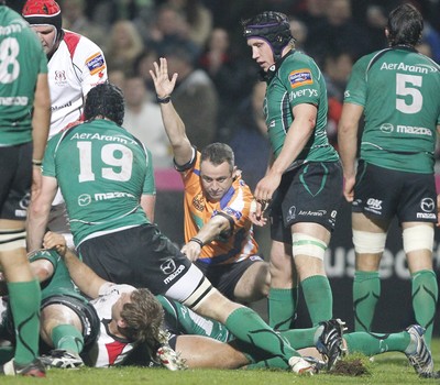 05.11.11 - Ulster v Connacht - RaboDirect Pro 12 Referee John Lacey (IRFU) signifies Tom Court scoring the second try for Ulster 