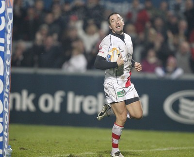 05.11.11 - Ulster v Connacht - RaboDirect Pro 12 Ian Humphreys scores the third try for Ulster  