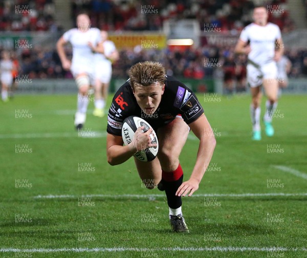220917 - Ulster v Dragons - Guinness PRO14 - Dragons Will Talbot-Davies scores a try