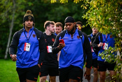 260925 - Ulster v Dragons RFC - United Rugby Championship - Mackenzie Martin of Dragons, left, and team-mates arrive