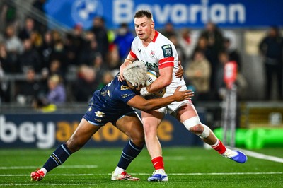 260925 - Ulster v Dragons RFC - United Rugby Championship - Harry Sheridan of Ulster is tackled by Fine Inisi of Dragons