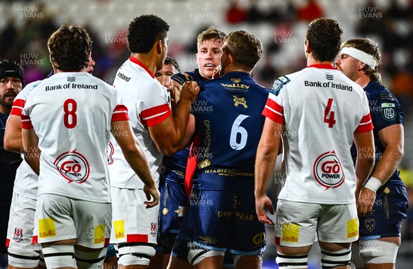 260925 - Ulster v Dragons RFC - United Rugby Championship - Players tussle during the match