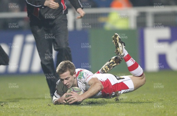 13.01.12 Ulster v Leicester... Paul Marshall scores the fourth and bonus point try for Ulster. 