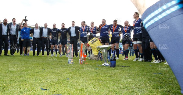 250513 - Ulster v Leinster - RaboDirect Pro 12 - Team Leinster dance around the RaboDirect Pro12 trophy 