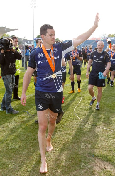 250513 - Ulster v Leinster - RaboDirect Pro 12 - Jonny Sexton acknowledges the Leinster fans 