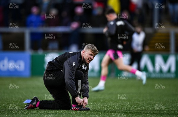 040426 - Ulster v Ospreys - EPCR Challenge Cup Round of 16 - Keiran Williams of Ospreys before the match