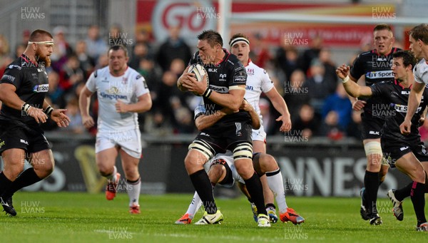 040915  Ulster v Ospreys  Gareth Delve, Ospreys, is tackled by Andrew Trimble, Ulster (c) Huw Evans, Cardiff