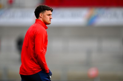 010325 - Ulster v Scarlets - United Rugby Championship - Tomi Lewis of Scarlets walks the pitch before the match