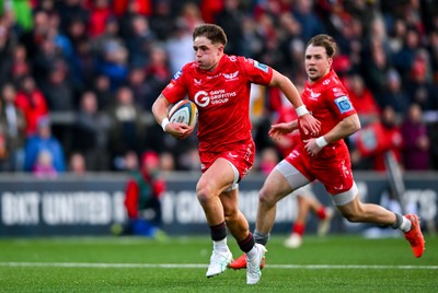 010325 - Ulster v Scarlets - United Rugby Championship - Macs Page of Scarlets on his way to scoring his side's first try