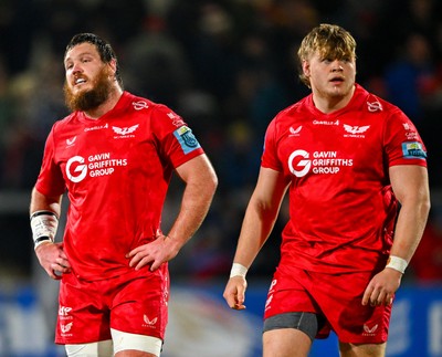 010325 - Ulster v Scarlets - United Rugby Championship - Scarlets players Marnus van der Merwe, left, and Gabe Hawley after their side's defeat