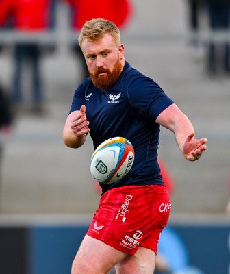 010325 - Ulster v Scarlets - United Rugby Championship - Henry Thomas of Scarlets warms up before the match