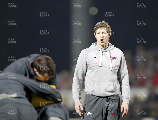 040113 Ulster v Scarlets - RaboDirect Pro 12 - Scarlets' head coach Simon Easterby 