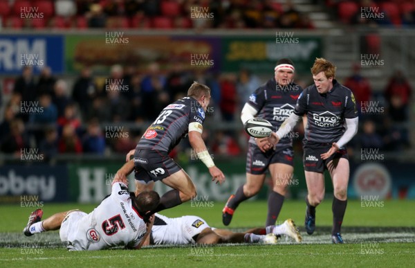 150917 - Ulster v Scarlets - Guinness PRO14 -  Scarlets Hadleigh Parkes is tackled by Ulster's Christian Lealiifano and Alan O'Connor