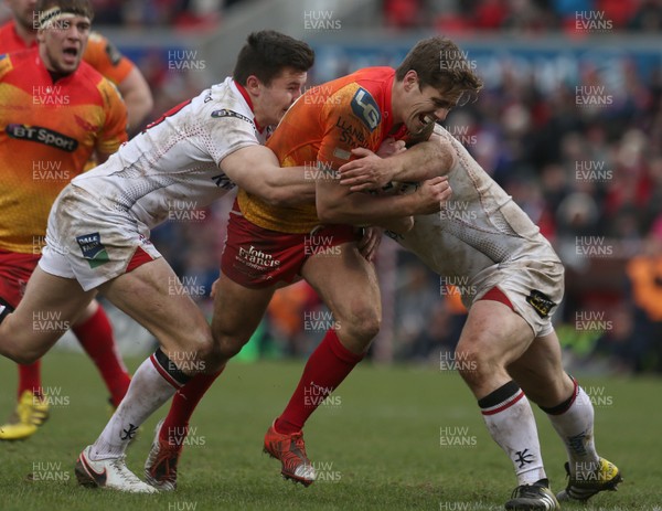 210216 - Ulster v Scarlets - Guinness PRO12 - Ulster's Jacob Stockdale in action with Scarlet's Aled Thomas