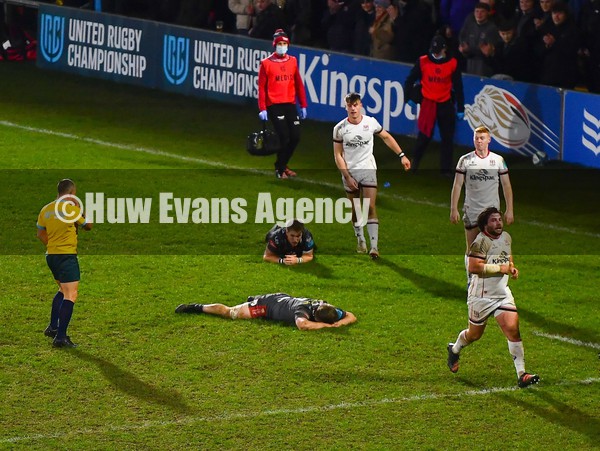 280122 - Ulster v Scarlets - United Rugby Championship - Shaun Evans of Scarlets reacts after he knocked the ball forward