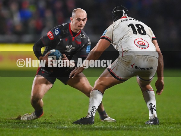 280122 - Ulster v Scarlets - United Rugby Championship - Ioan Nicholas of Scarlets in action against Gareth Milasinovich of Ulster